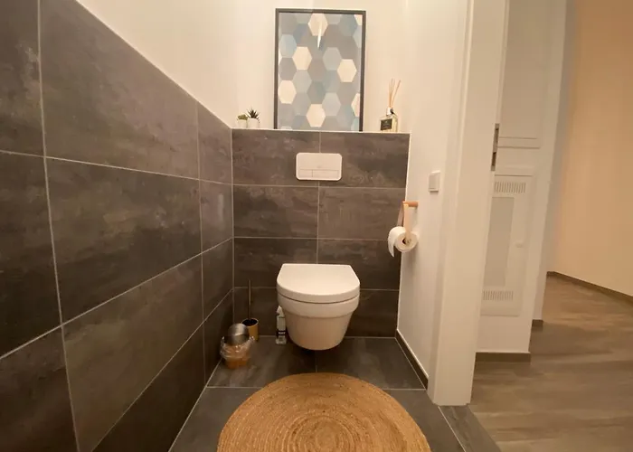 Bright And Chic In Lux *